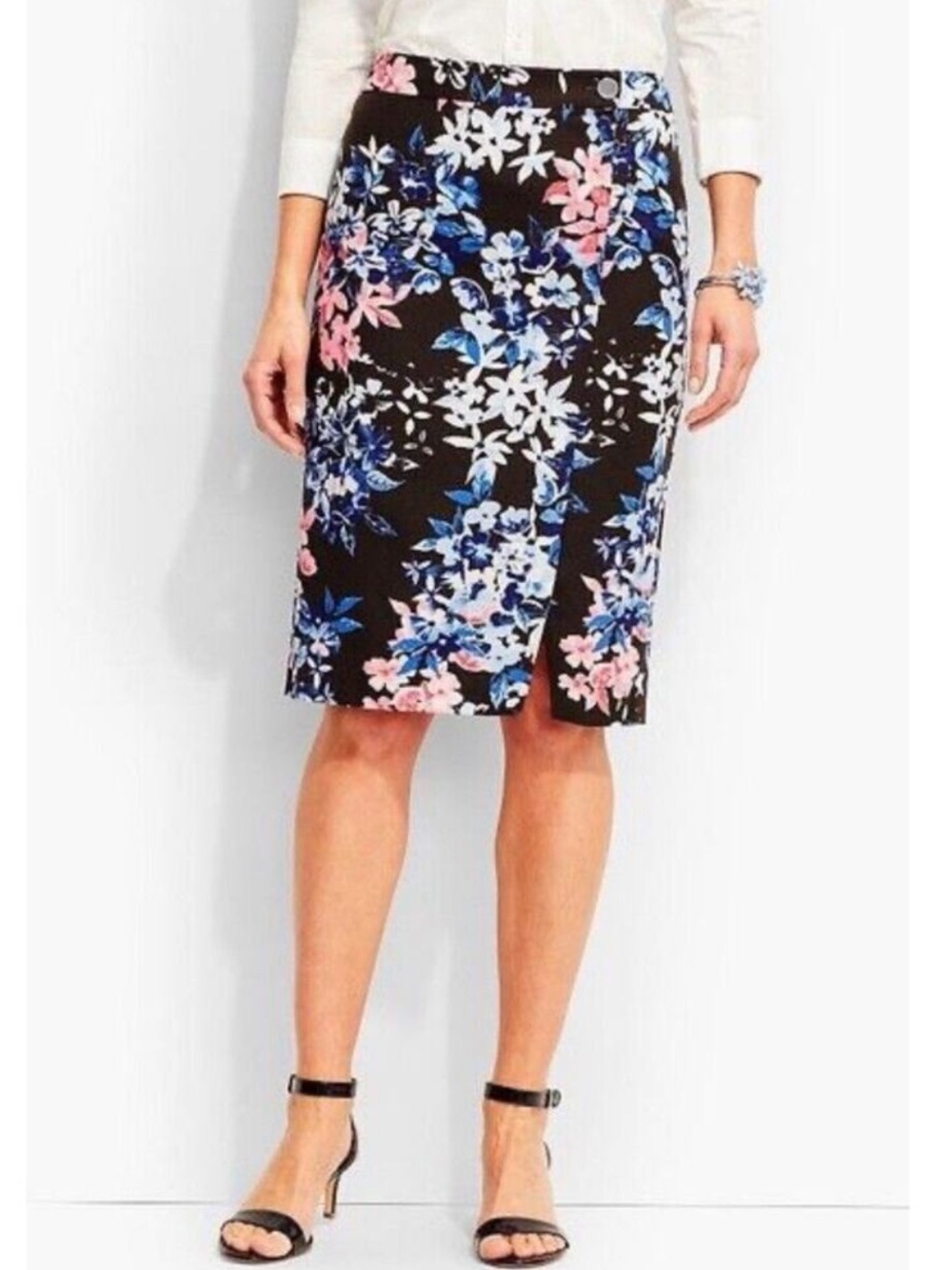 TALBOTS NWOT Flower Bouquet
Canvas Pencil Skirt
